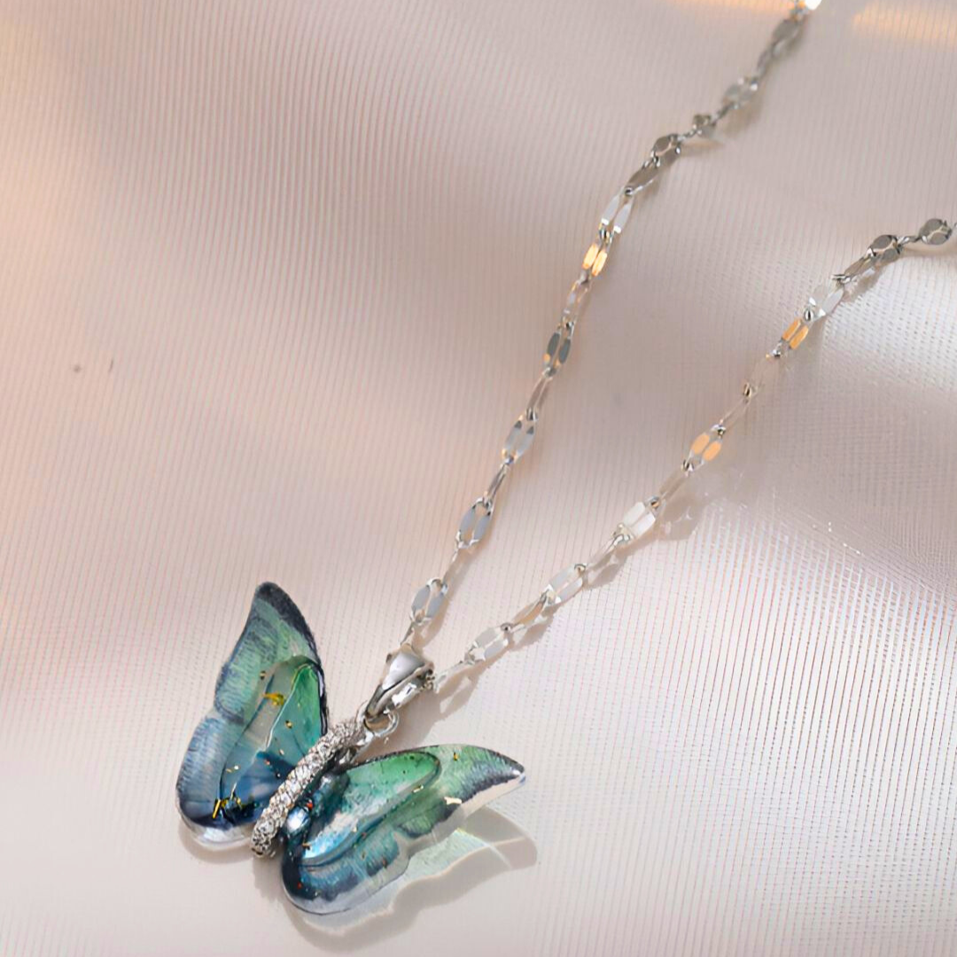 Anti tarnish mirror finish butterfly pendant with chain
