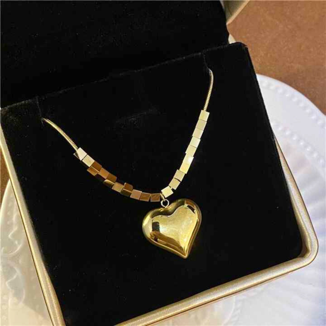 Anti tarnish 18k Gold plated heart pendant with chain