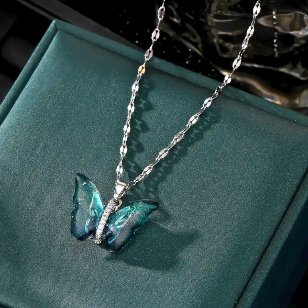 Anti tarnish mirror finish butterfly pendant with chain