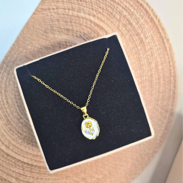 Premium Anti tarnish 18k Gold plated oval rose pendant with chain