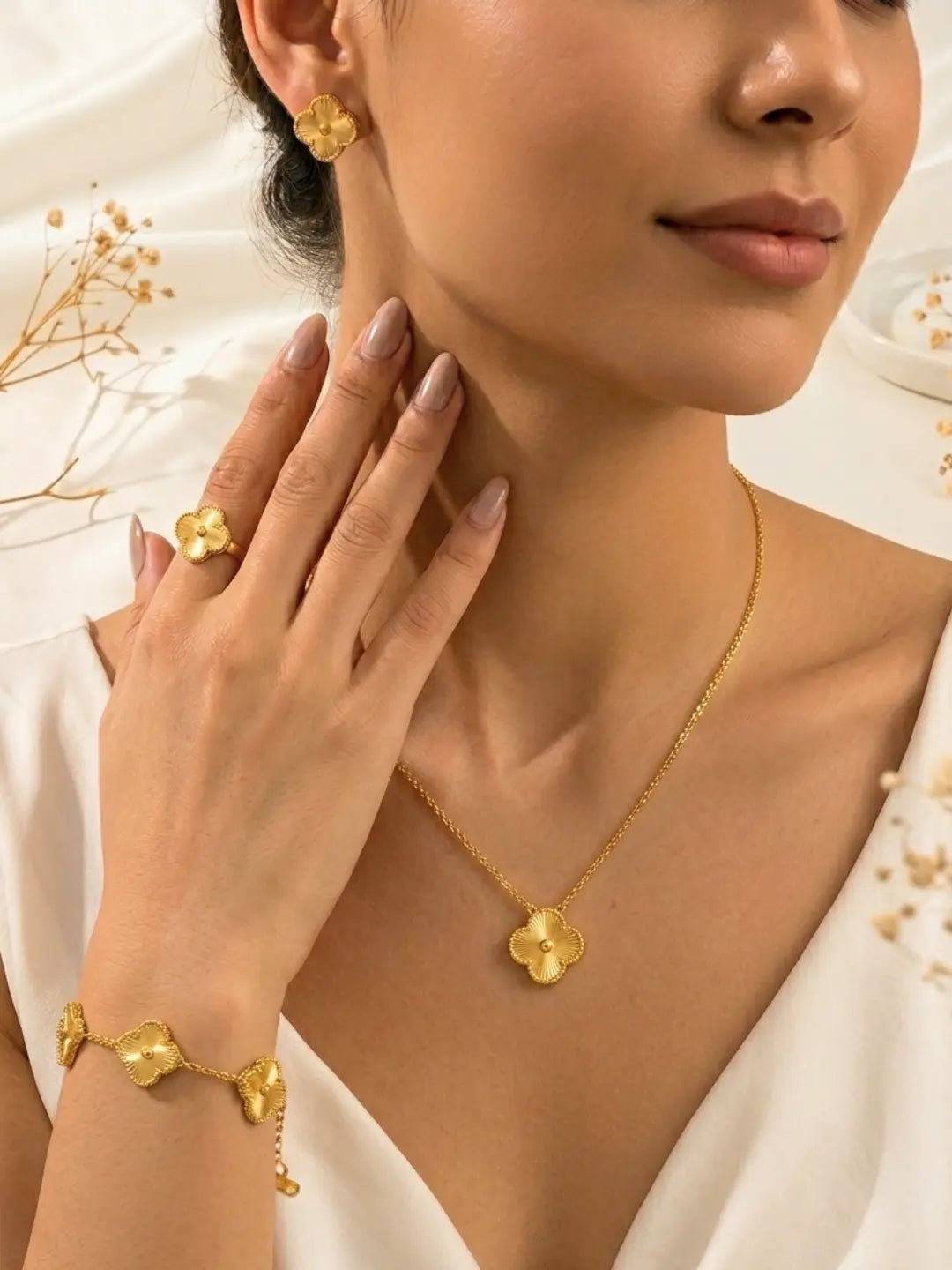 Anti Tarnish Clover Gold Jewellery Set Shimmera