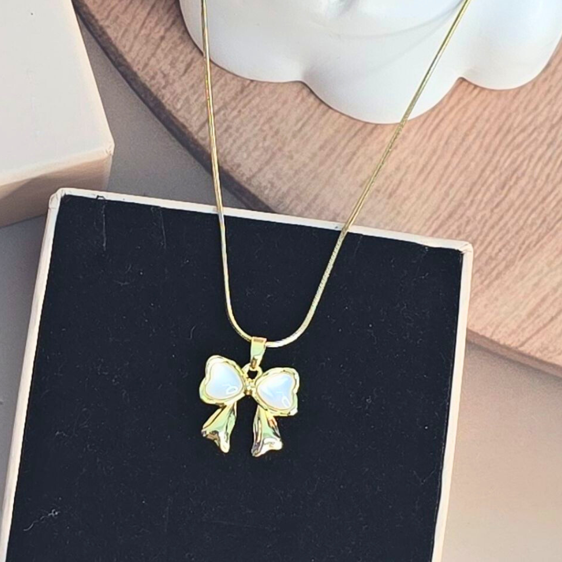 Anti tarnish 18k Gold plated stainless steel bow pendant with chain
