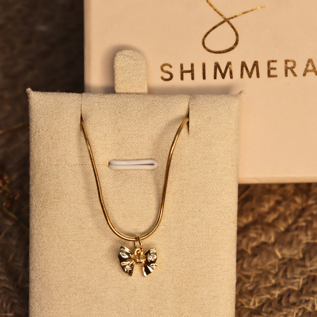 Premium Anti tarnish 18k Gold plated minimal bow pendant with chain