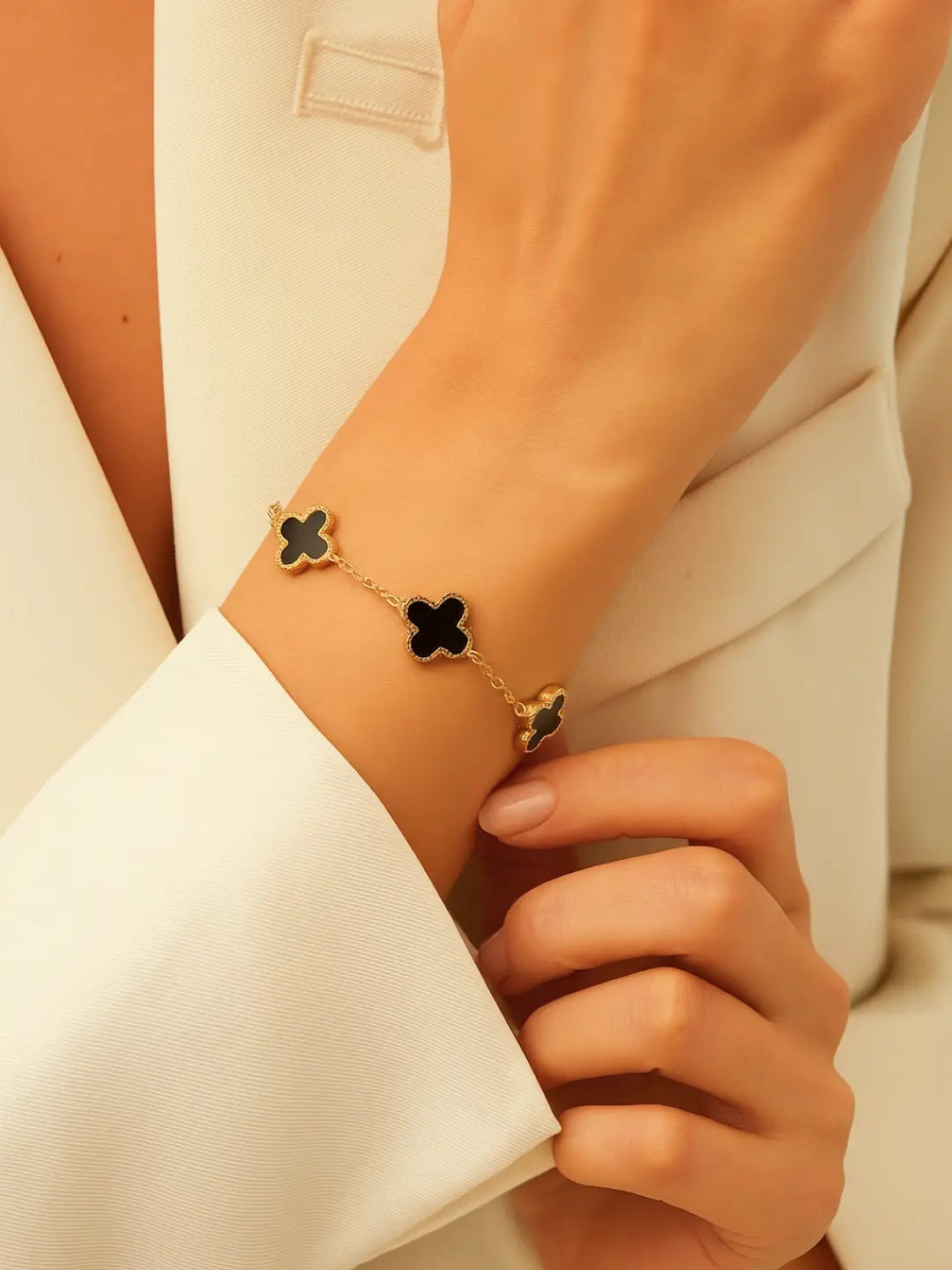 Anti Tarnish Black Clover Bracelet Shimmera
