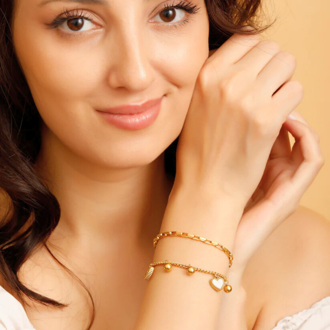 Anti tarnish 18k Gold plated heart charms bracelet