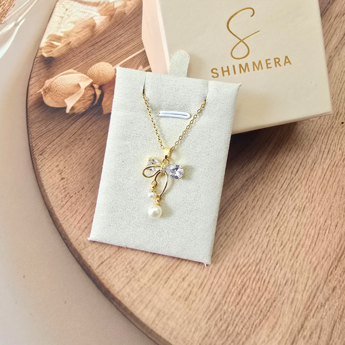 Anti tarnish 18k Gold plated stainless steel bow pendant with chain