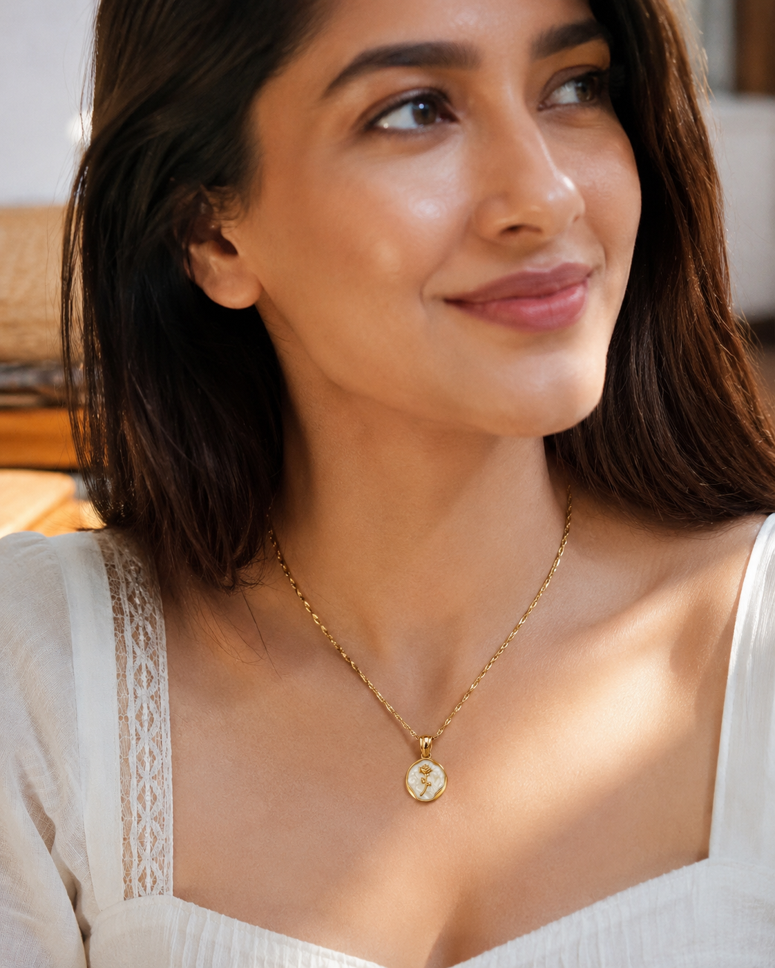 Anti tarnish 18k Gold plated Round rose pendant with chain My Store