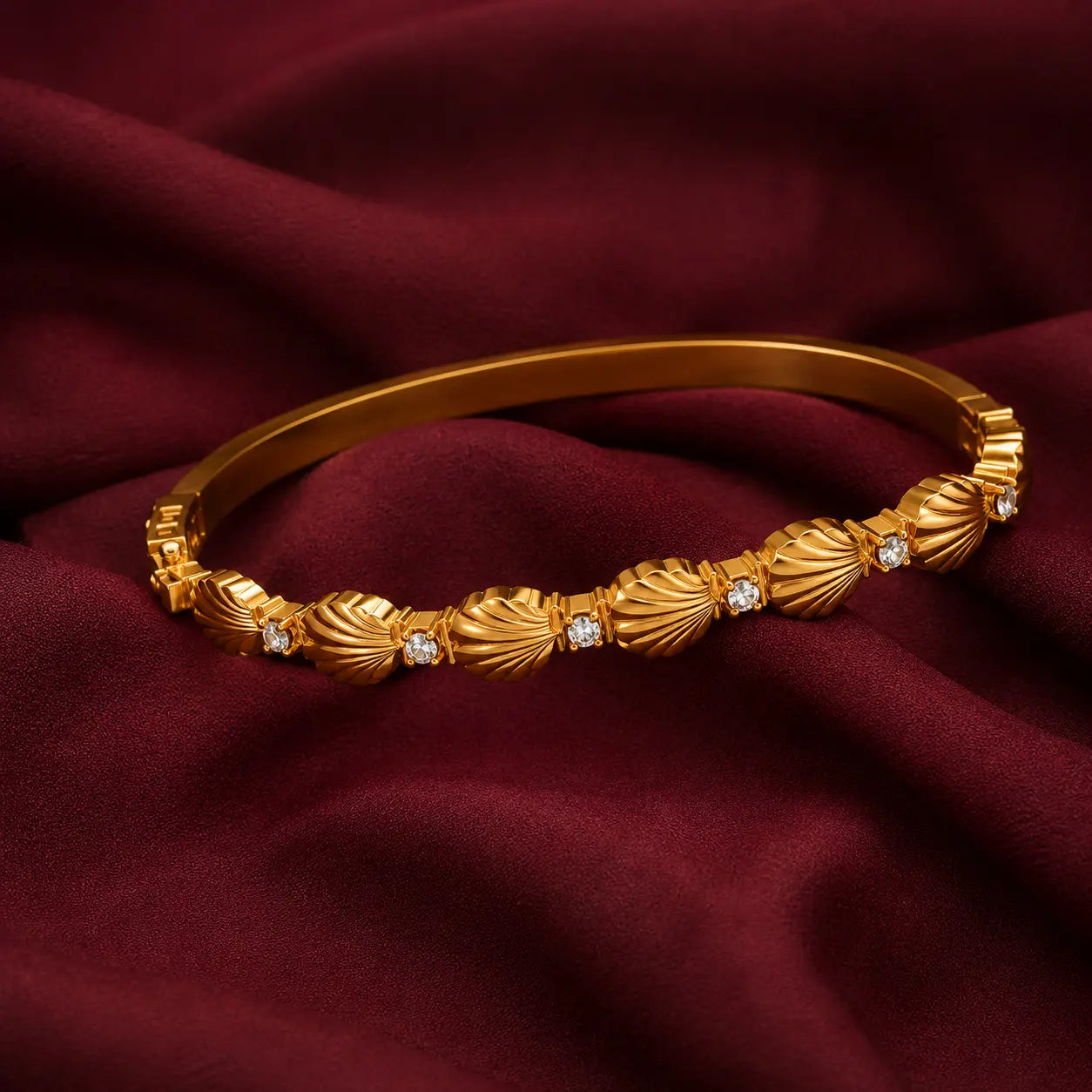 Anti Tarnish Gold Shell Bracelet for Women Shimmera