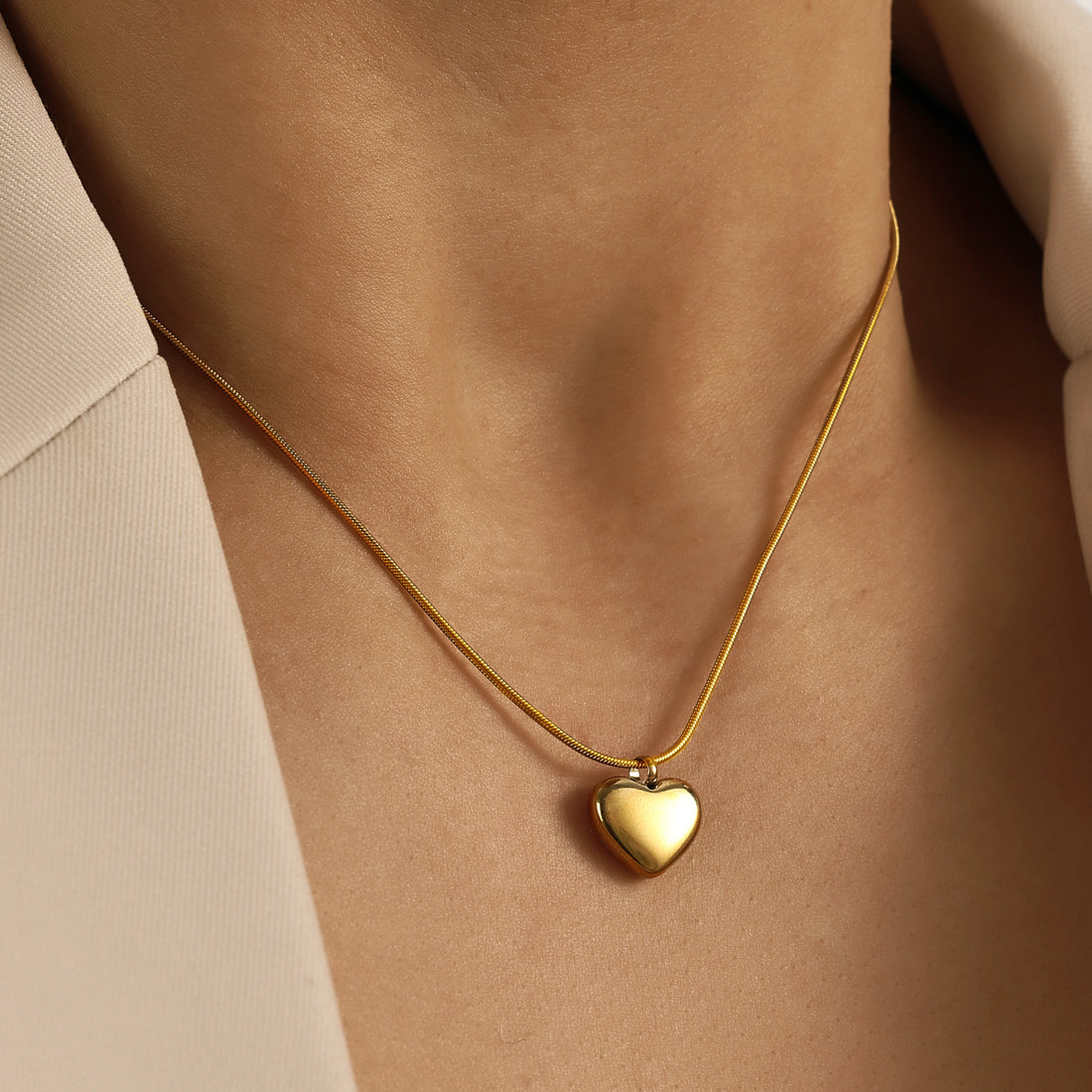 Anti tarnish 18k Gold plated heart pendant with chain